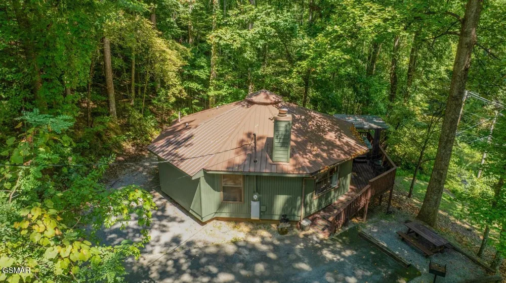 1103 Villa Lane Gatlinburg, TN 37738