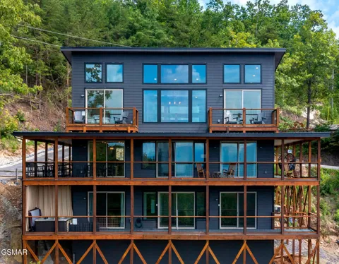 875 Shell Mountain Road