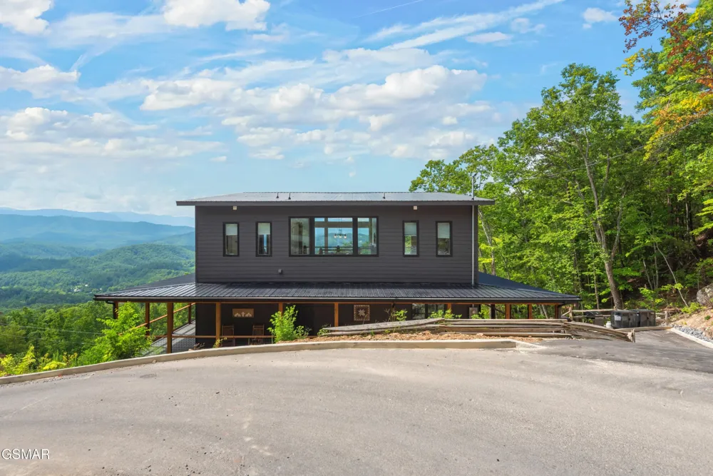 875 Shell Mountain Road Sevierville, TN 37876