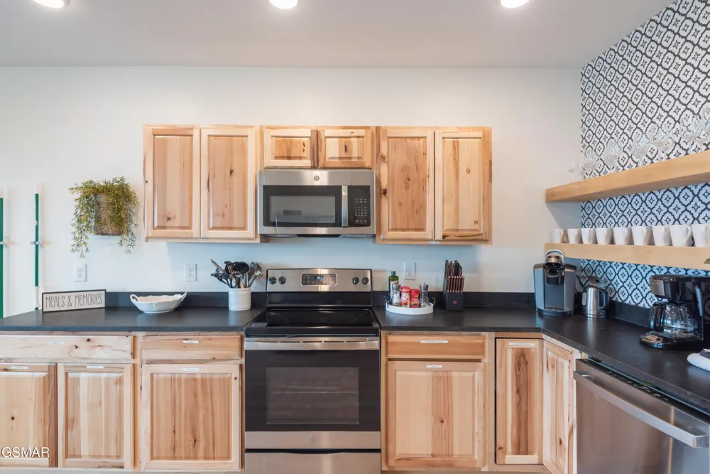 875 Shell Mountain Road Sevierville, TN 37876
