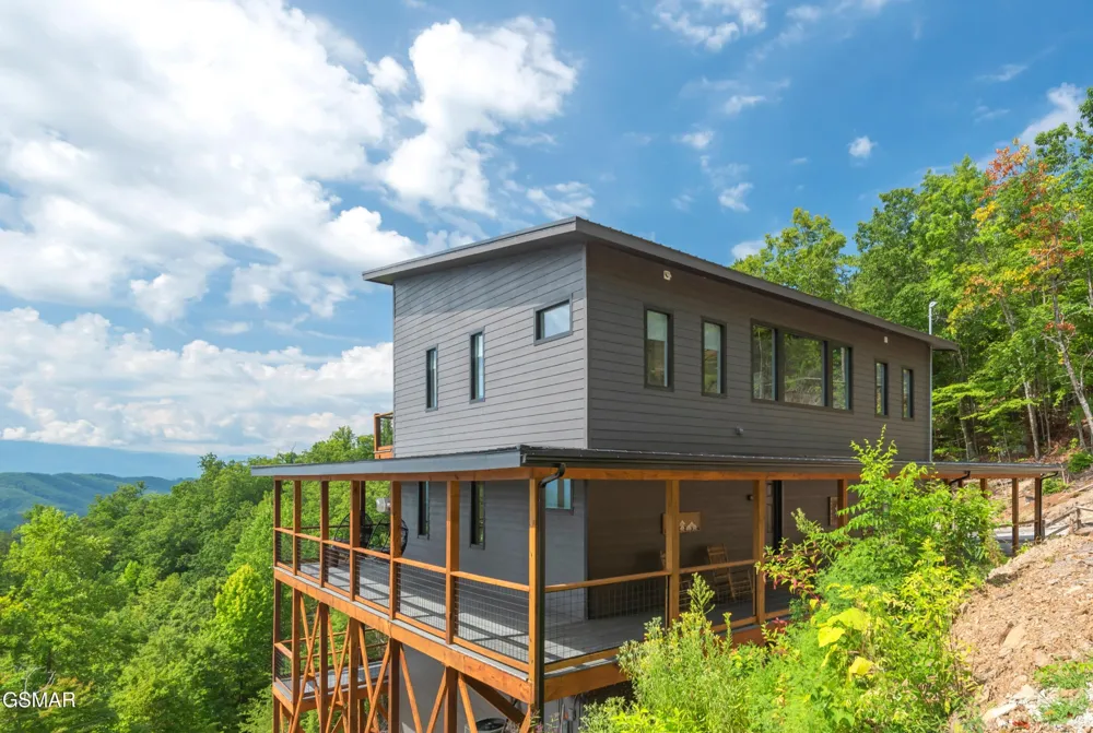 875 Shell Mountain Road Sevierville, TN 37876