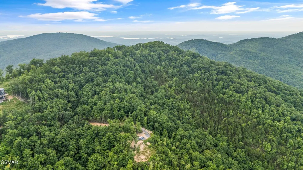 5 Shell Mountain Road Sevierville, TN 37876