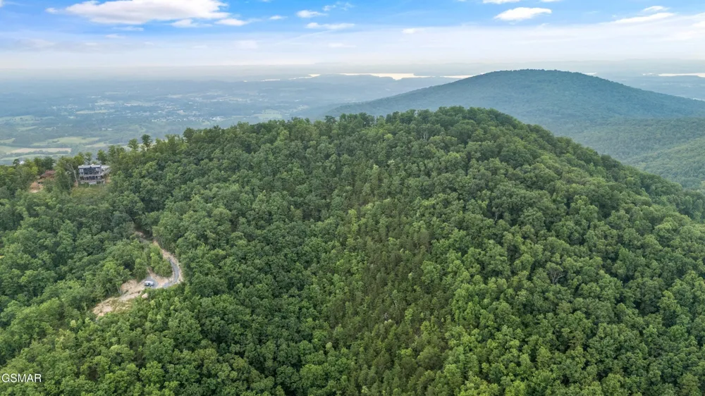 5 Shell Mountain Road Sevierville, TN 37876