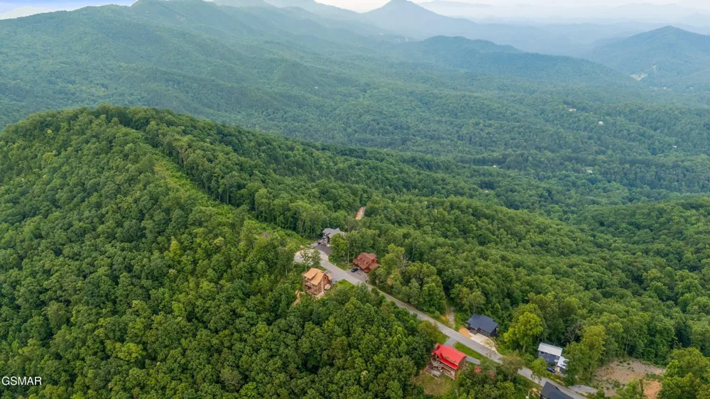 5 Shell Mountain Road Sevierville, TN 37876