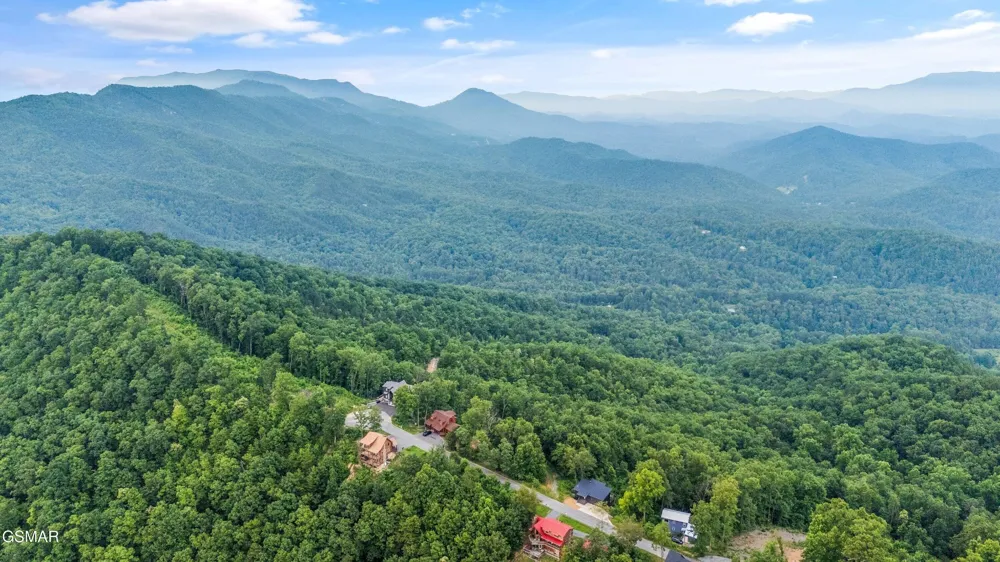 5 Shell Mountain Road Sevierville, TN 37876