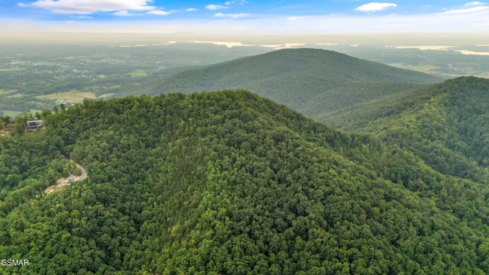 5 Shell Mountain Road Sevierville, TN 37876
