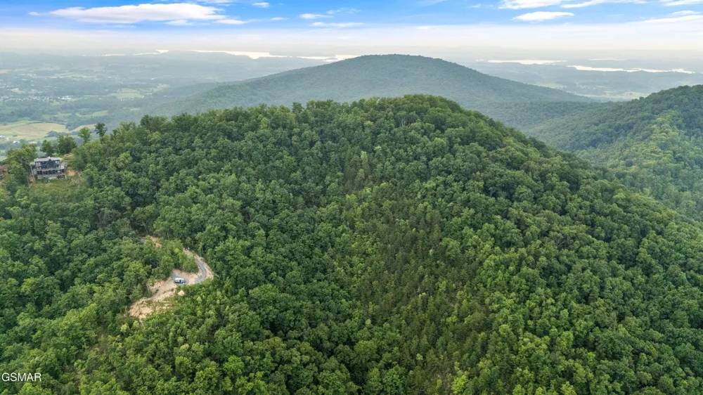 5 Shell Mountain Road Sevierville, TN 37876