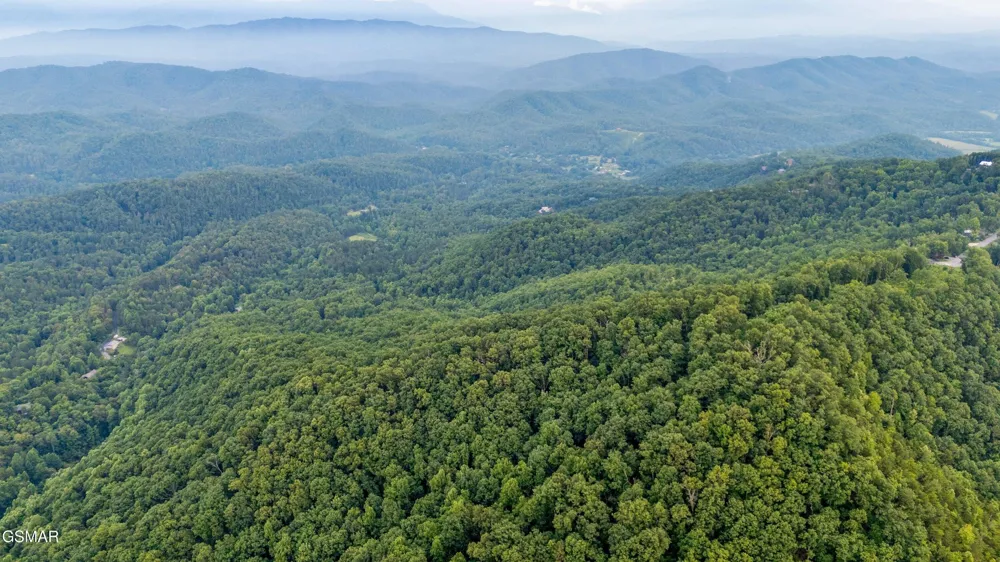 5 Shell Mountain Road Sevierville, TN 37876