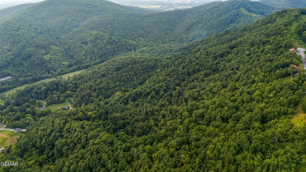 5 Shell Mountain Road Sevierville, TN 37876