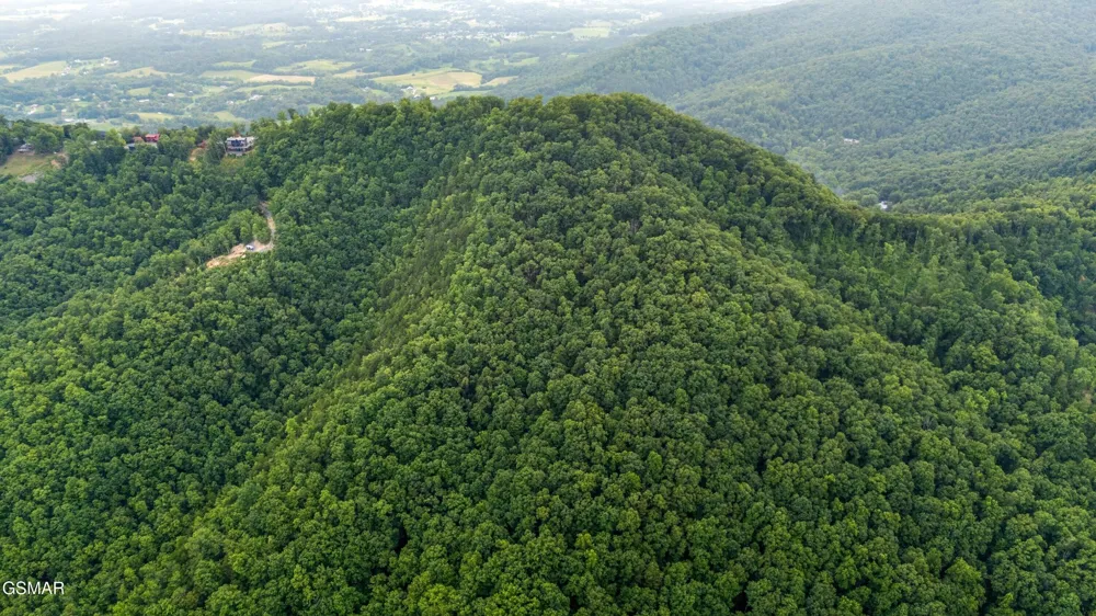 5 Shell Mountain Road Sevierville, TN 37876