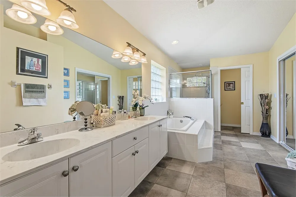 1 KALENDAR COURT Palm Coast, FL 32164
