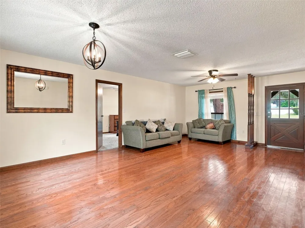 1139 DESMOND AVENUE Spring Hill, FL 34608