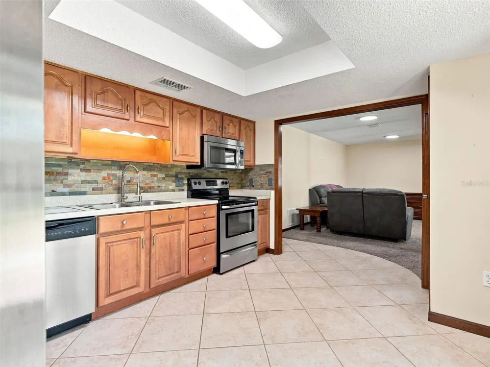 1139 DESMOND AVENUE Spring Hill, FL 34608