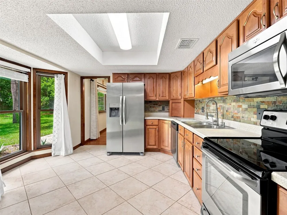 1139 DESMOND AVENUE Spring Hill, FL 34608