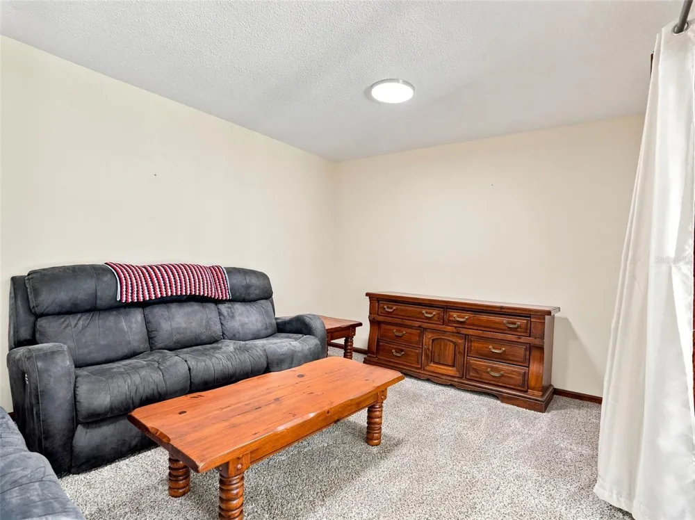 1139 DESMOND AVENUE Spring Hill, FL 34608