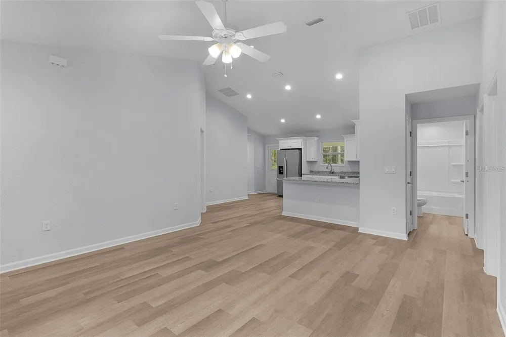 77 FISHER RUN TERRACE Ocklawaha, FL 32179