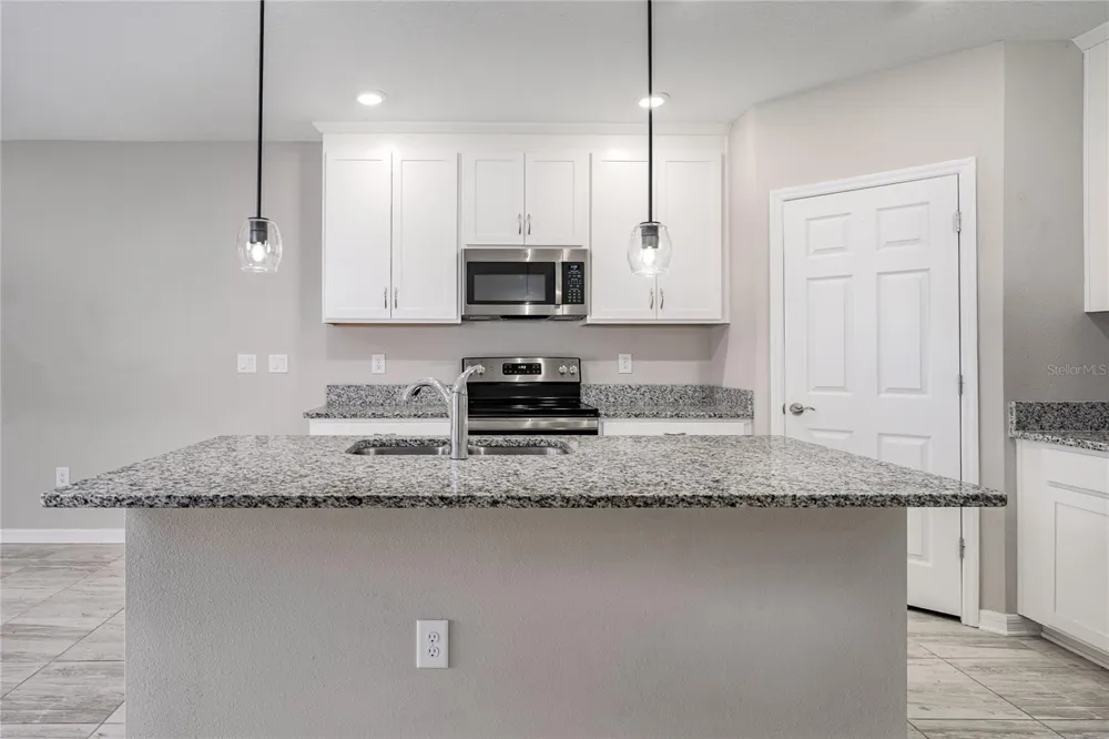 5528 TRIPOLI DRIVE Palmetto, FL 34221
