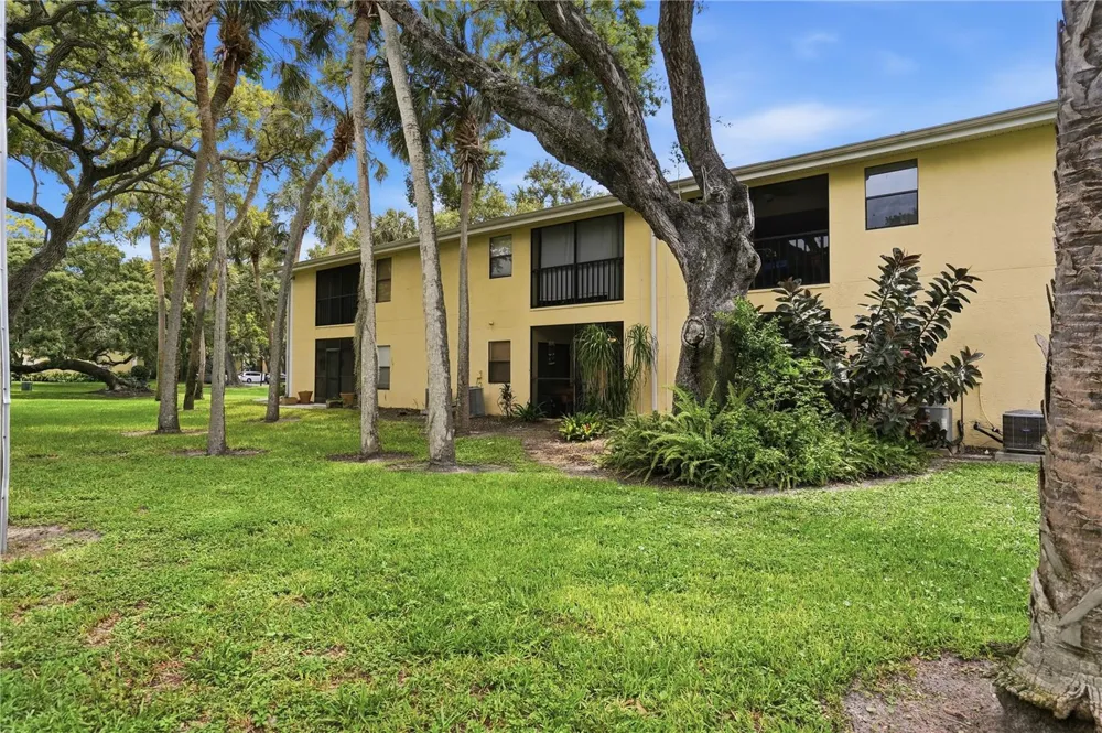 3001 58TH AVENUE S #609 St Petersburg, FL 33712