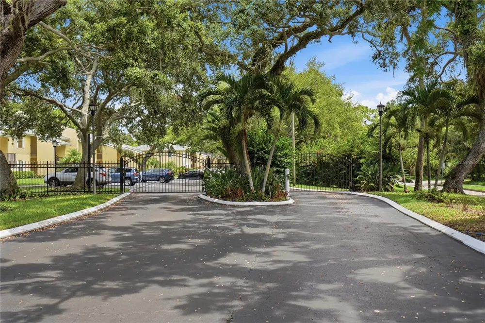 3001 58TH AVENUE S #609 St Petersburg, FL 33712