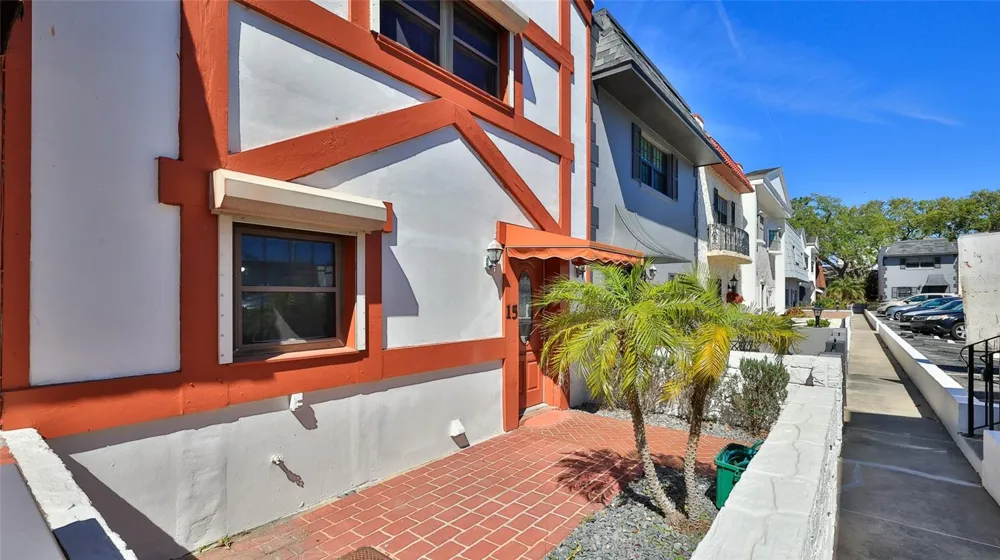 625 HALIFAX AVENUE #15 Daytona Beach, FL 32118