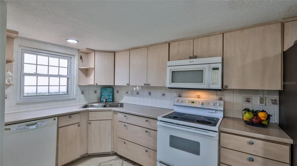 625 HALIFAX AVENUE #15 Daytona Beach, FL 32118