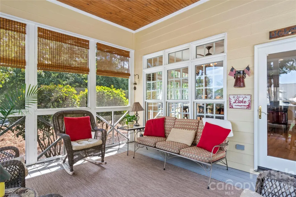 203 Allenton Ferry Drive New London, NC 28127