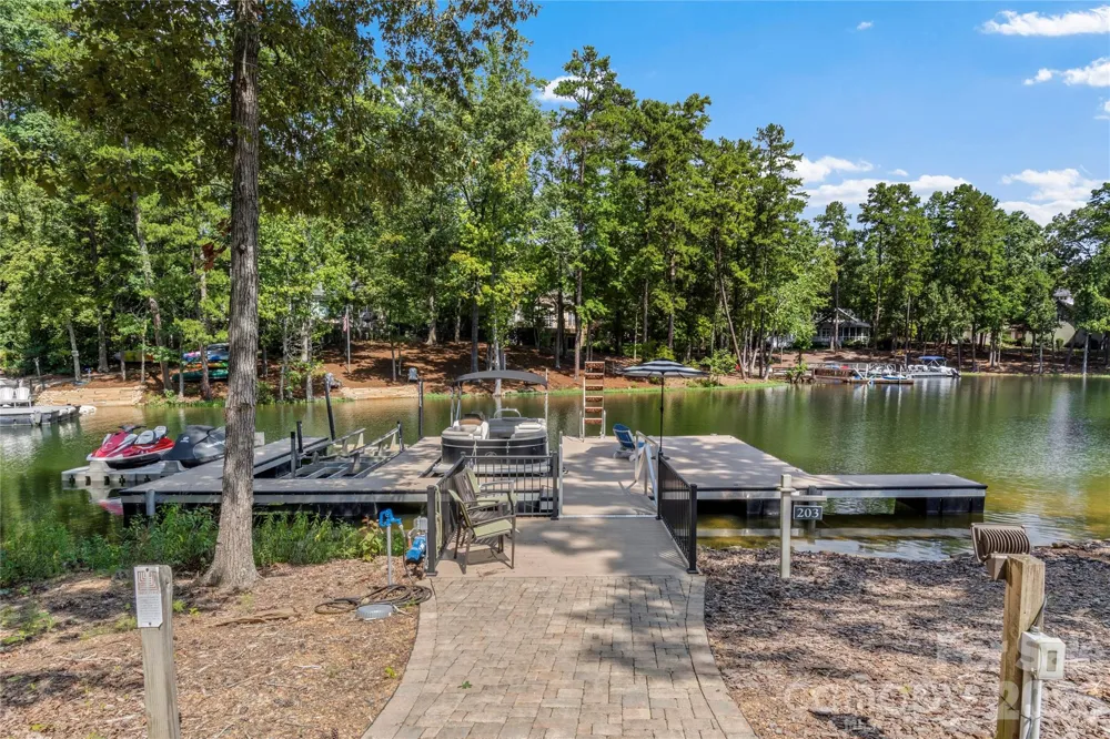 203 Allenton Ferry Drive New London, NC 28127