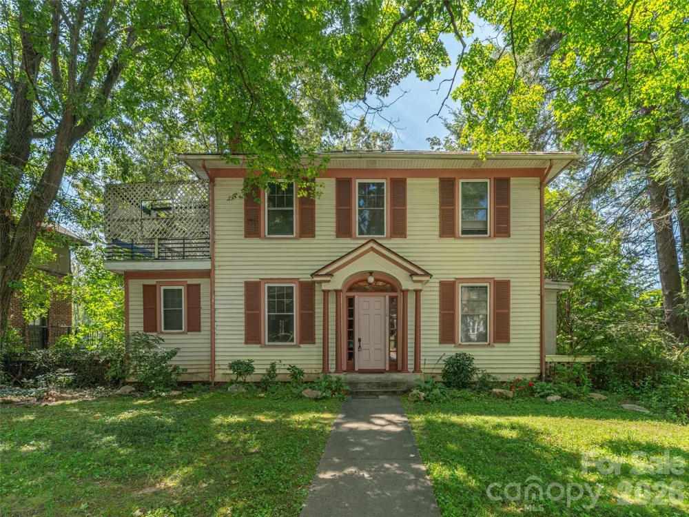 130 Edwin Place Asheville, NC 28801