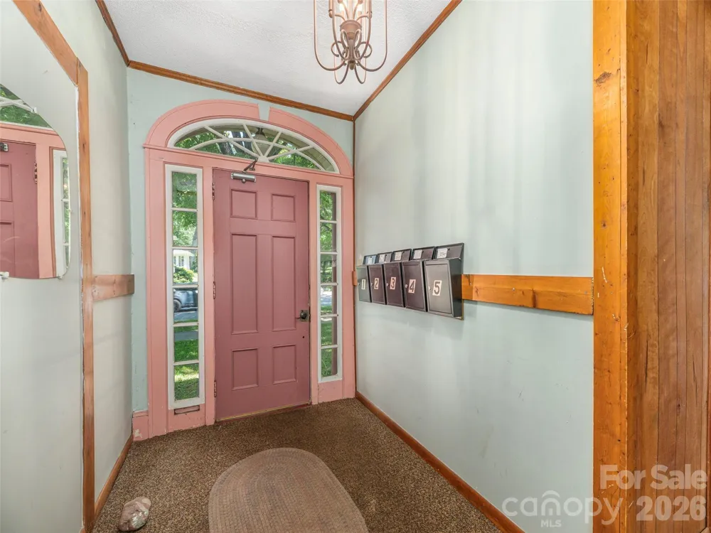 130 Edwin Place Asheville, NC 28801