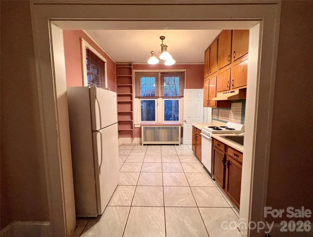 130 Edwin Place Asheville, NC 28801