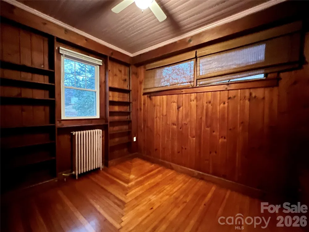130 Edwin Place Asheville, NC 28801