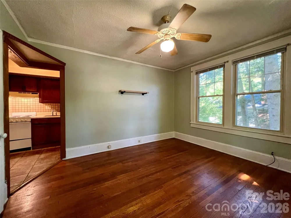 130 Edwin Place Asheville, NC 28801