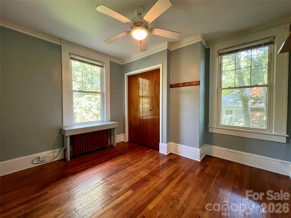 130 Edwin Place Asheville, NC 28801
