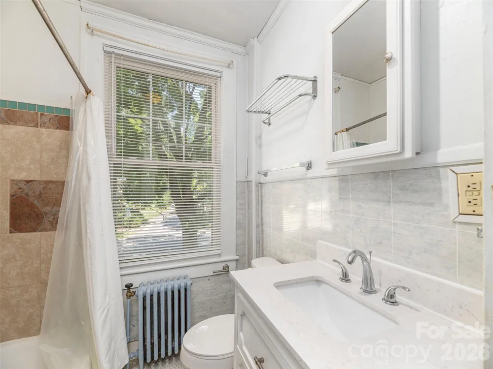 130 Edwin Place Asheville, NC 28801