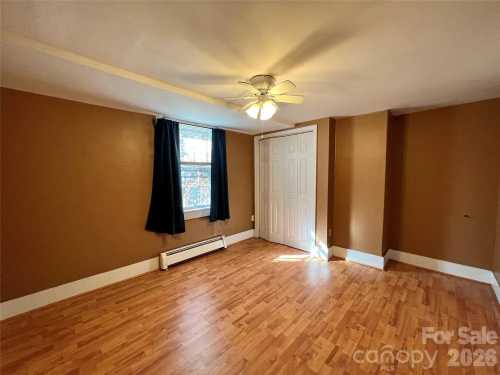 130 Edwin Place Asheville, NC 28801