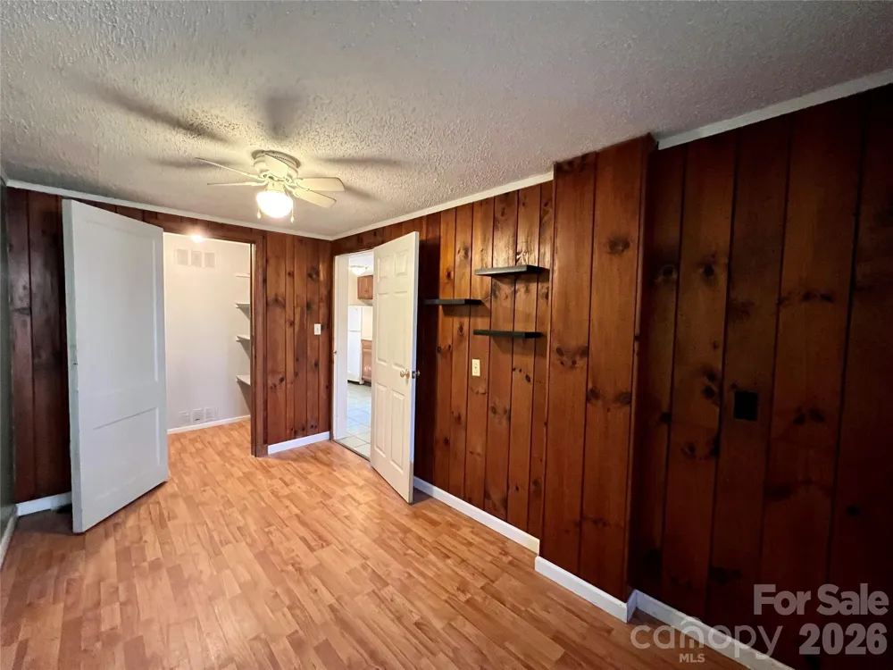 130 Edwin Place Asheville, NC 28801