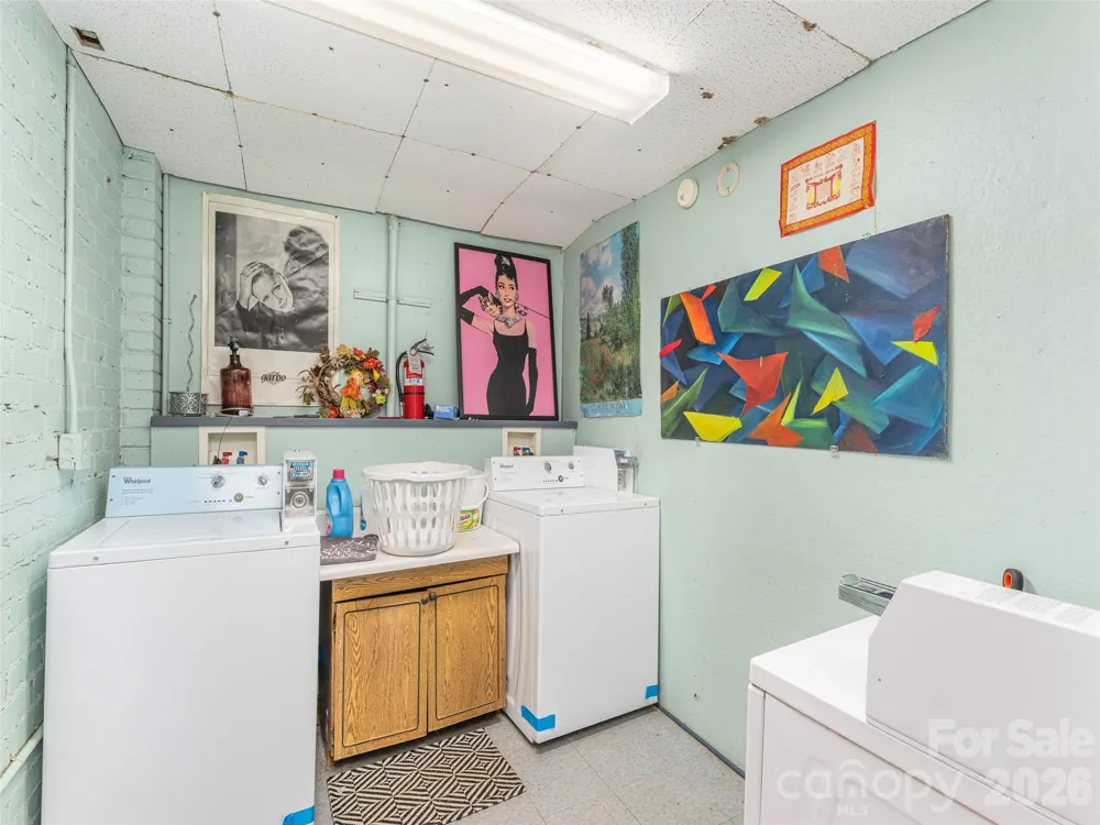 130 Edwin Place Asheville, NC 28801
