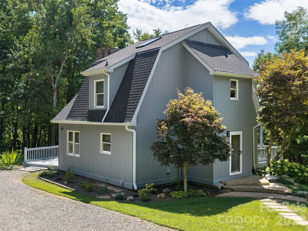 225 Long Branch Road Swannanoa, NC 28778