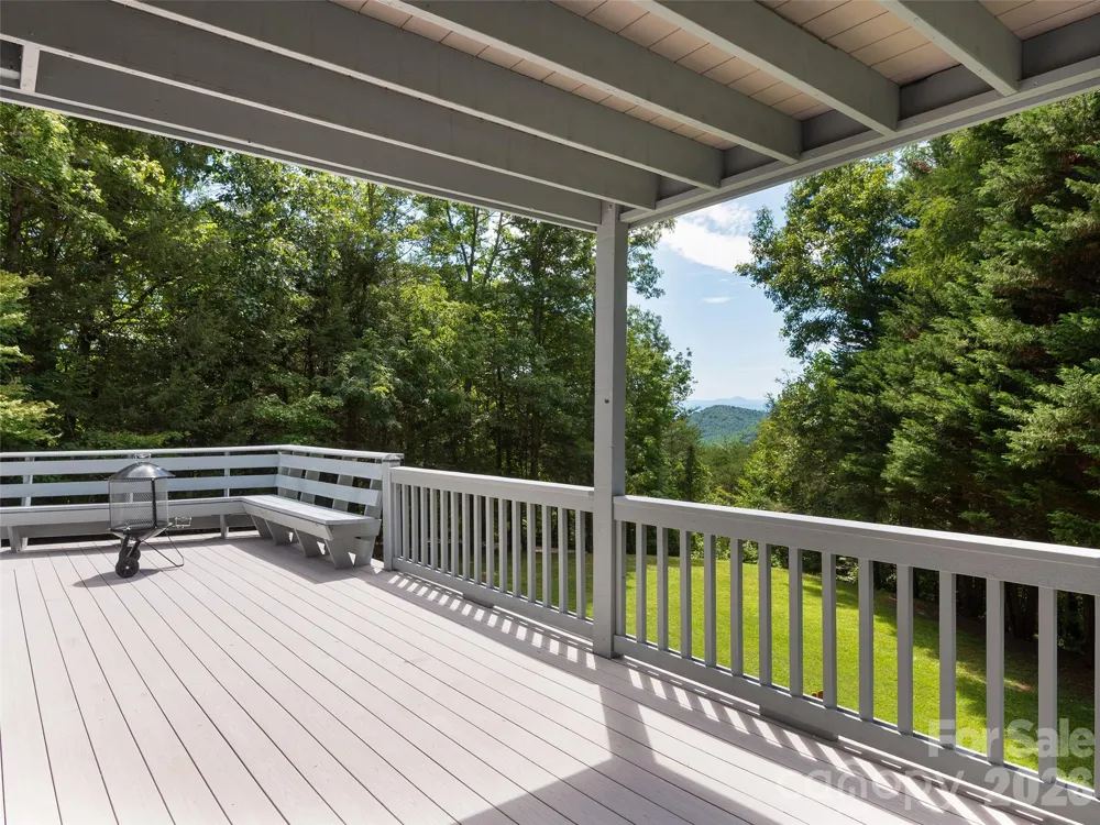 225 Long Branch Road Swannanoa, NC 28778