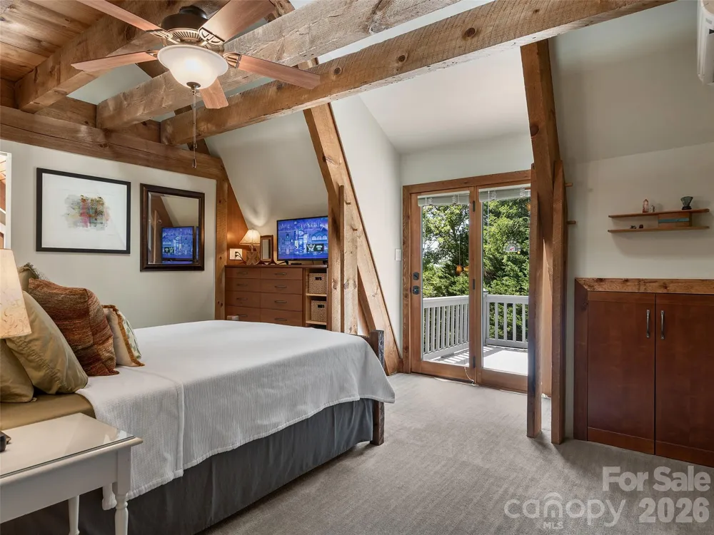 225 Long Branch Road Swannanoa, NC 28778