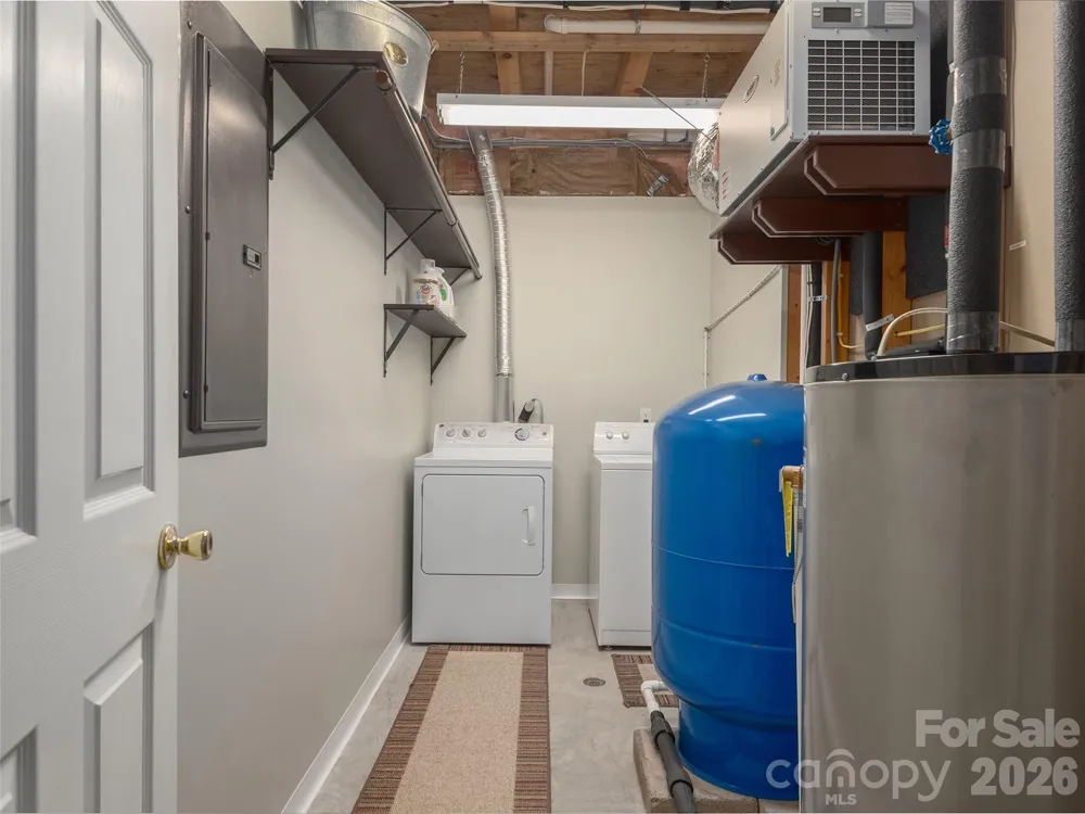 225 Long Branch Road Swannanoa, NC 28778