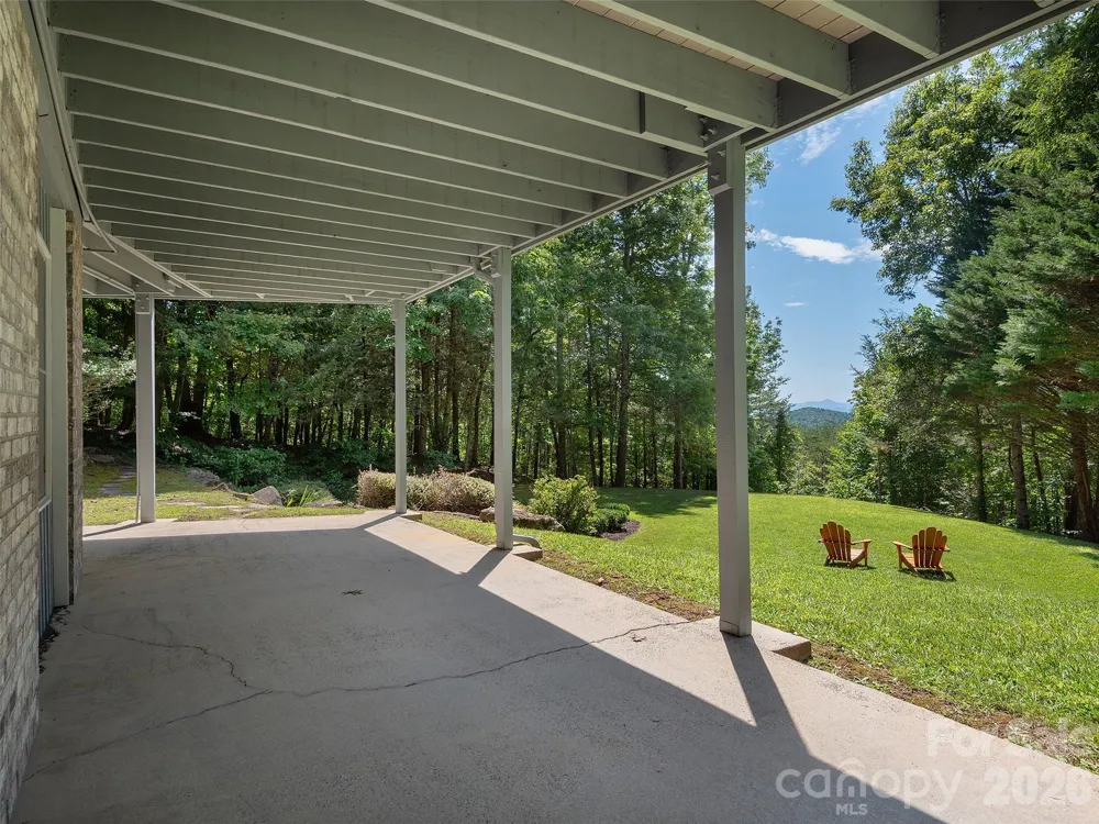 225 Long Branch Road Swannanoa, NC 28778