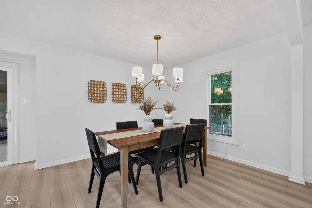 1115 Indianpipe Lane Zionsville, IN 46077