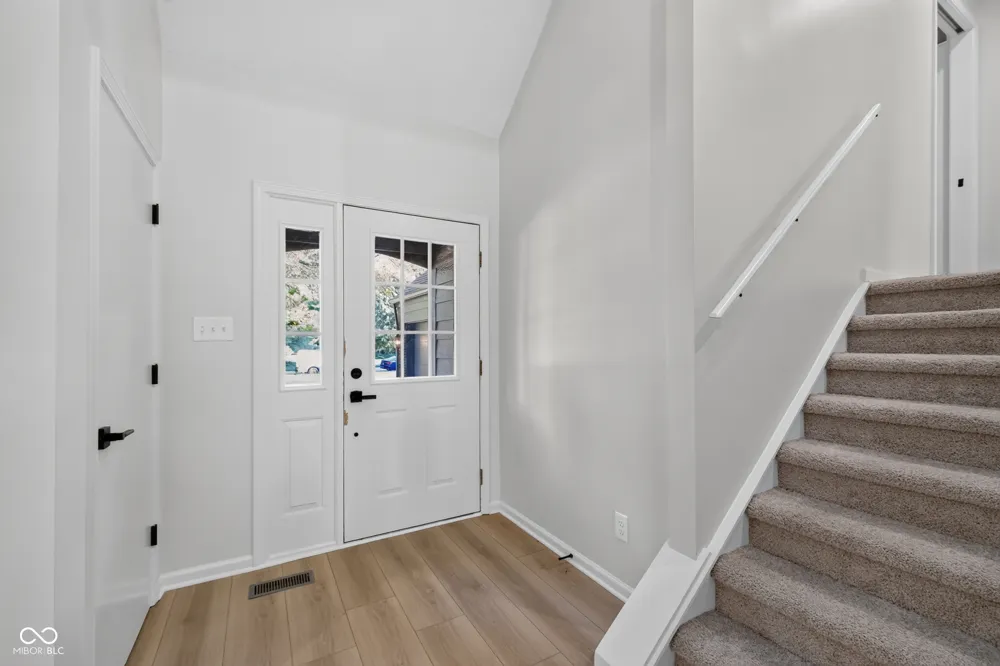 1115 Indianpipe Lane Zionsville, IN 46077