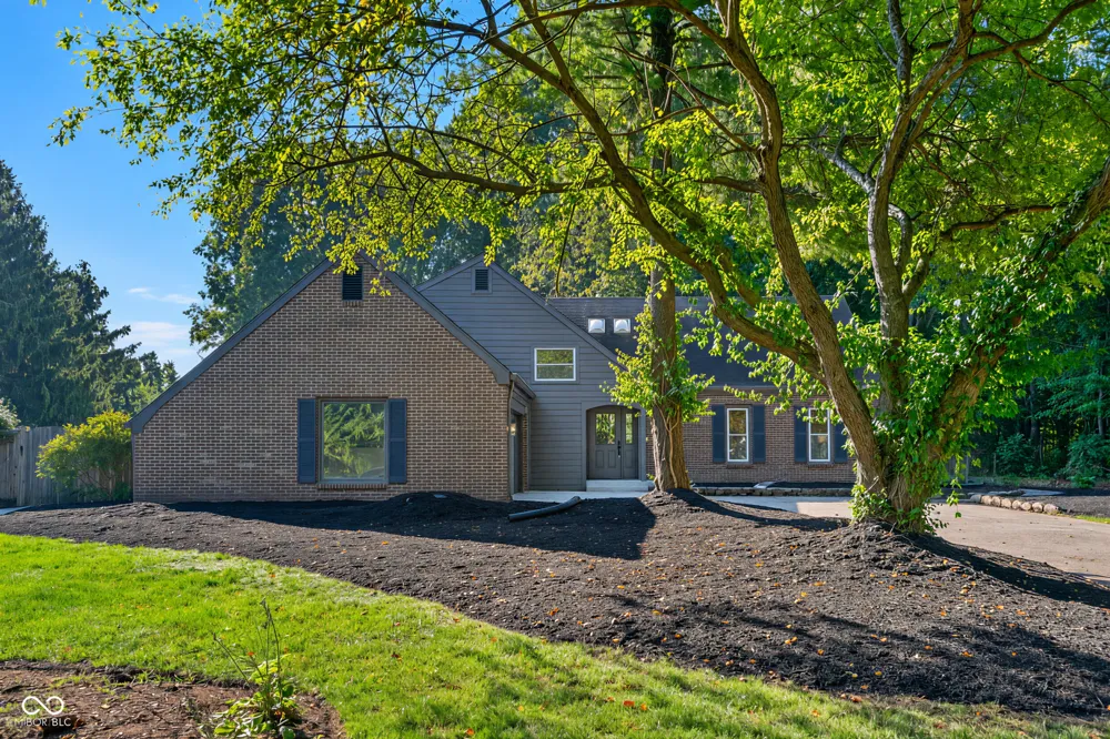 1115 Indianpipe Lane Zionsville, IN 46077