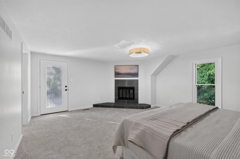 1115 Indianpipe Lane Zionsville, IN 46077
