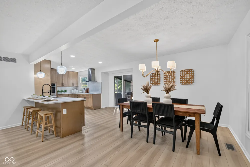 1115 Indianpipe Lane Zionsville, IN 46077