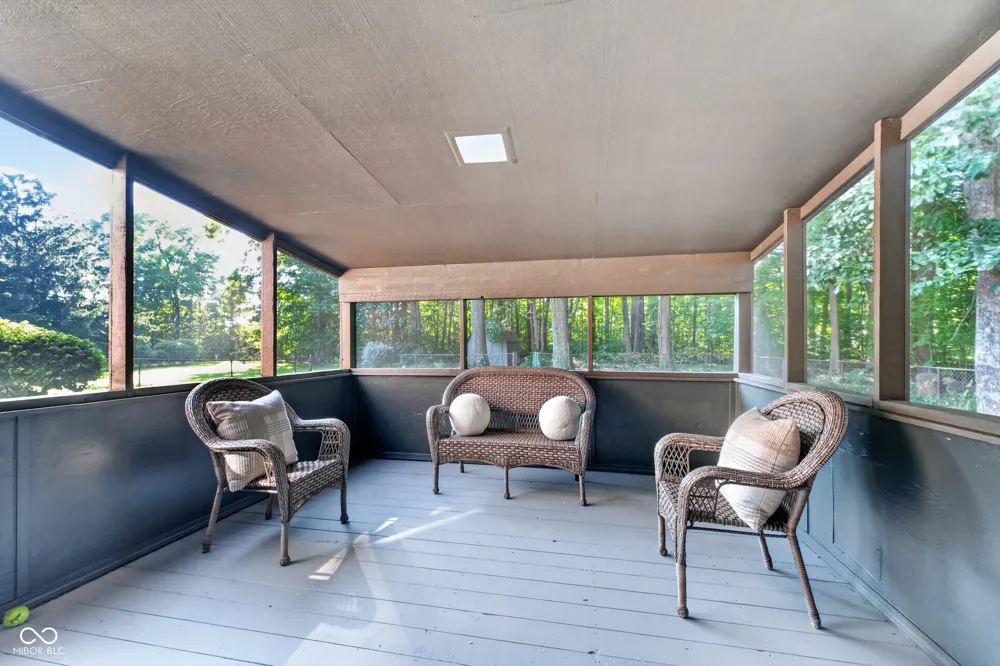 1115 Indianpipe Lane Zionsville, IN 46077