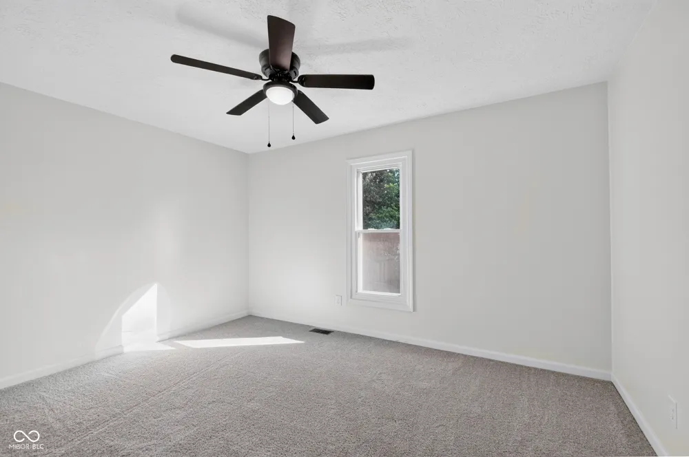 1115 Indianpipe Lane Zionsville, IN 46077