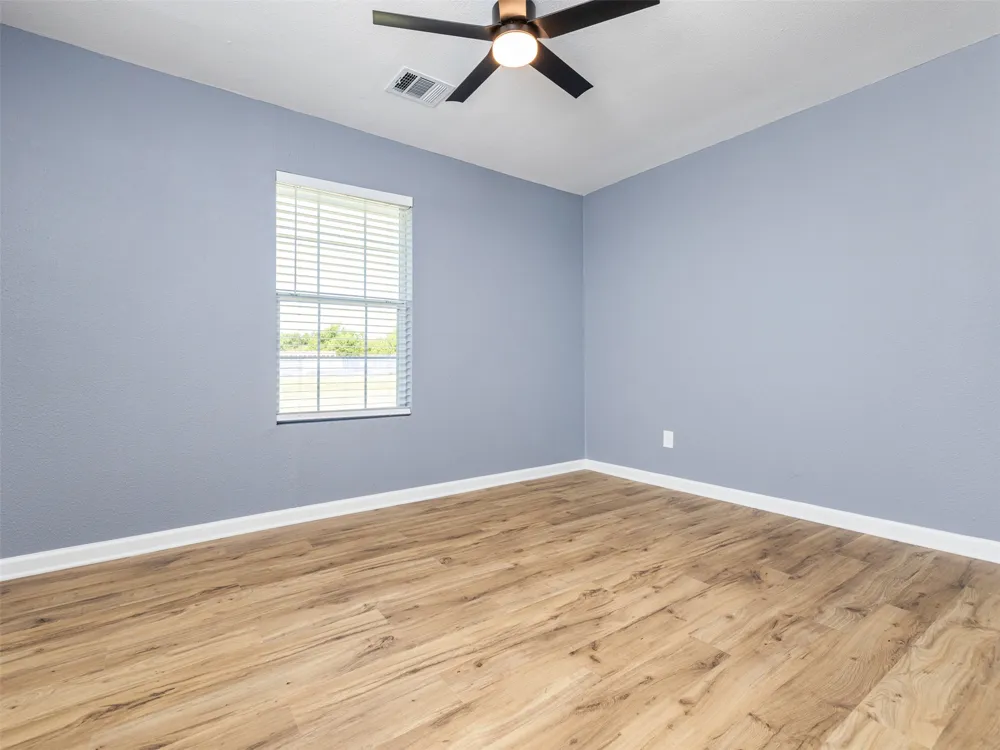 212 E Taylor Street Thrall, TX 76578